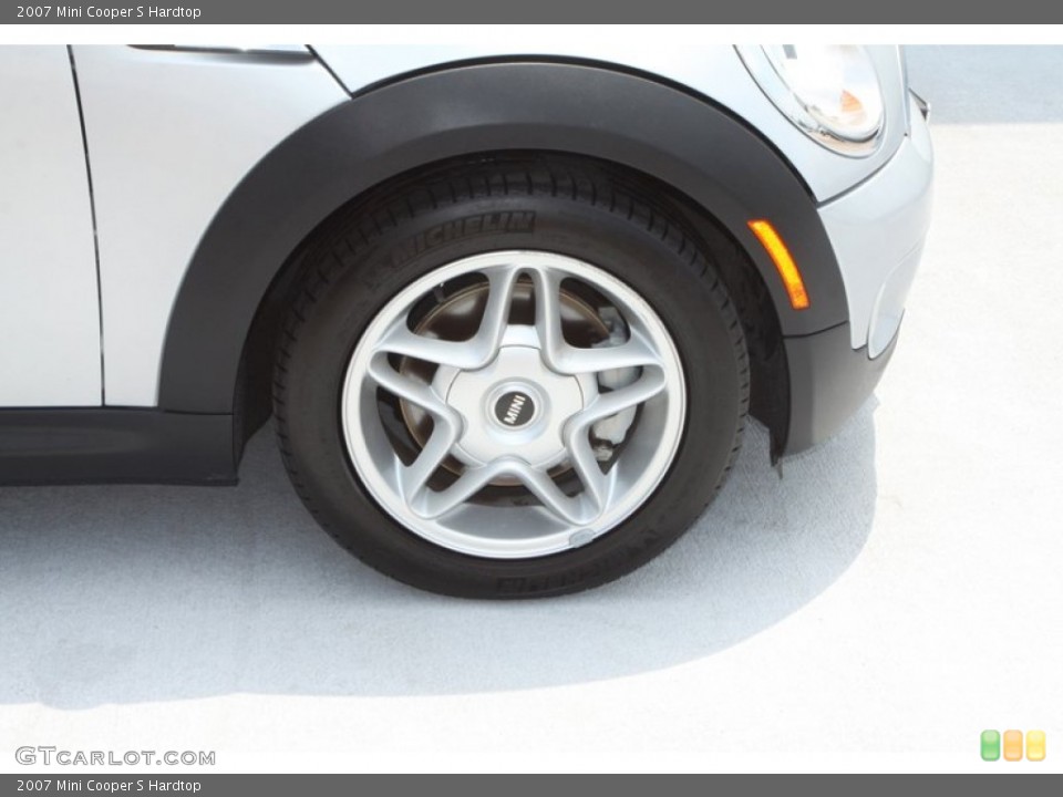 2007 Mini Cooper S Hardtop Wheel and Tire Photo #81352812