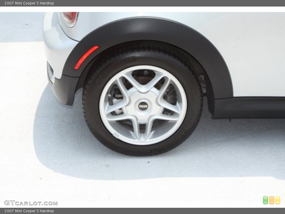 2007 Mini Cooper S Hardtop Wheel and Tire Photo #81352834