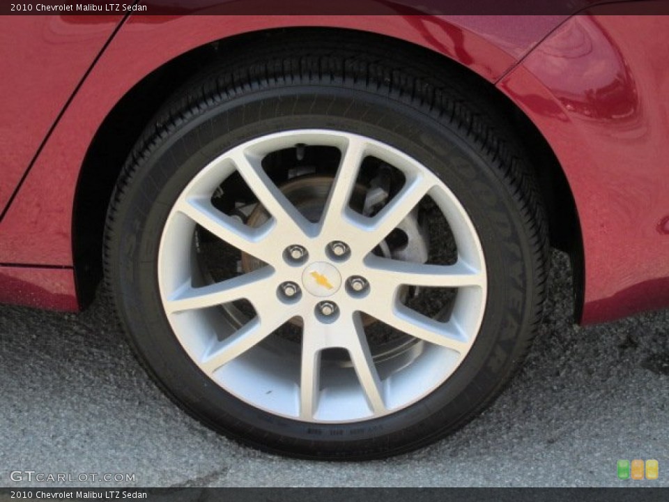 2010 Chevrolet Malibu LTZ Sedan Wheel and Tire Photo #81378598