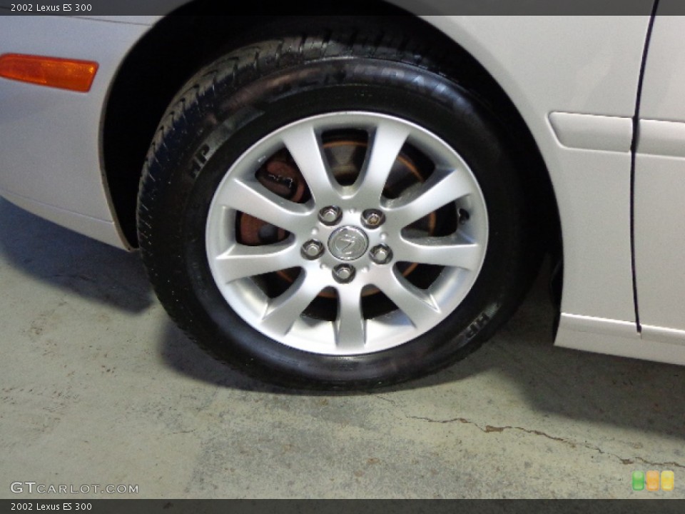 2002 Lexus ES Wheels and Tires