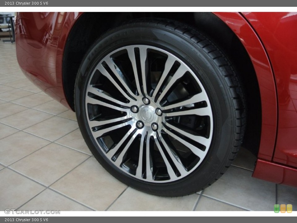 2013 Chrysler 300 S V6 Wheel and Tire Photo #81441837