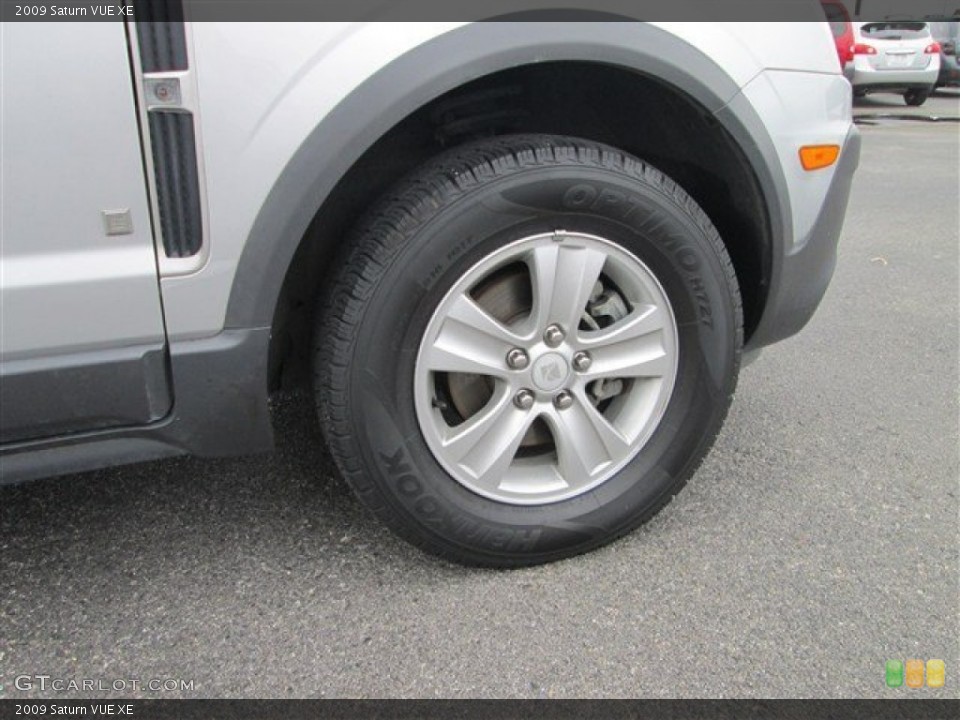 2009 Saturn VUE XE Wheel and Tire Photo #81504925