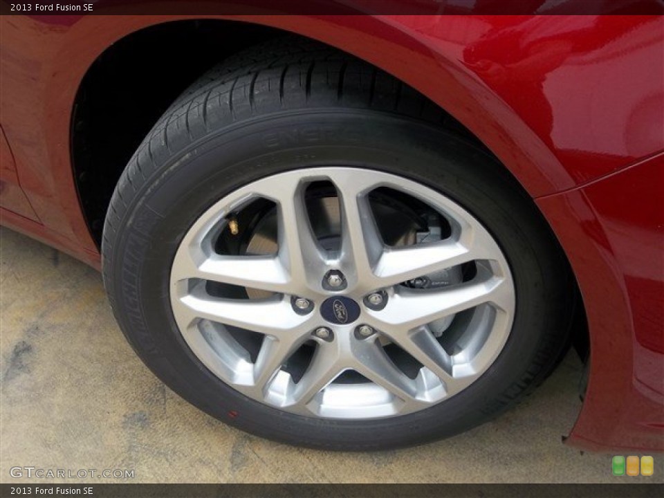 2013 Ford Fusion SE Wheel and Tire Photo #81520913