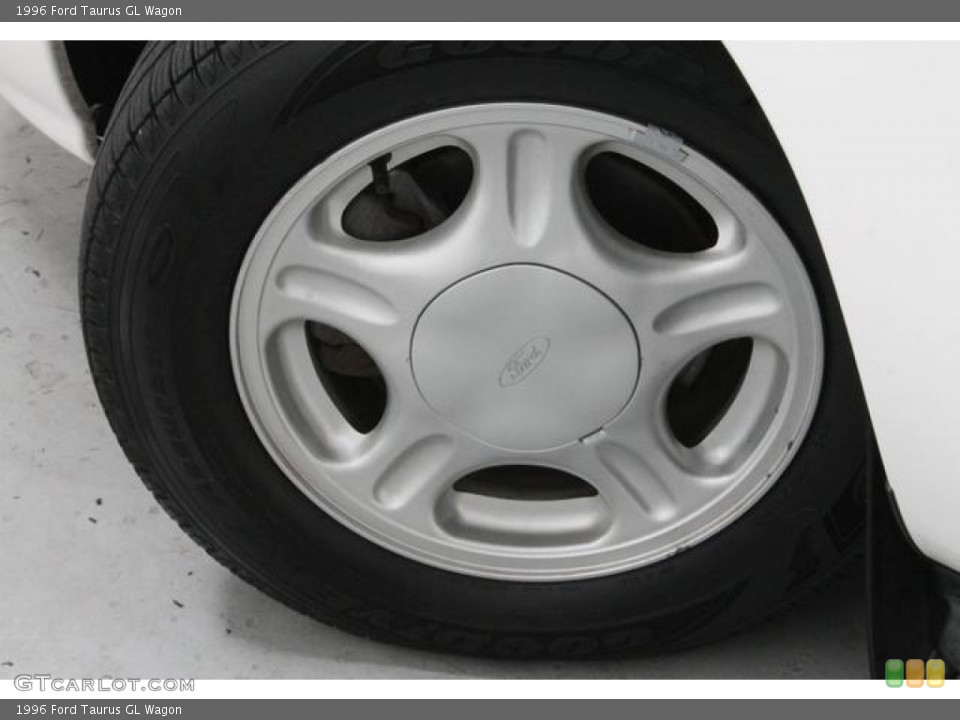 1996 Ford Taurus GL Wagon Wheel and Tire Photo #81843357