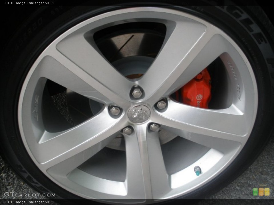 2010 Dodge Challenger SRT8 Wheel and Tire Photo #81999335