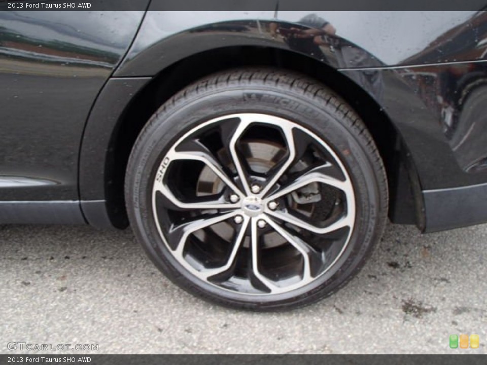 2013 Ford Taurus SHO AWD Wheel and Tire Photo #82068463
