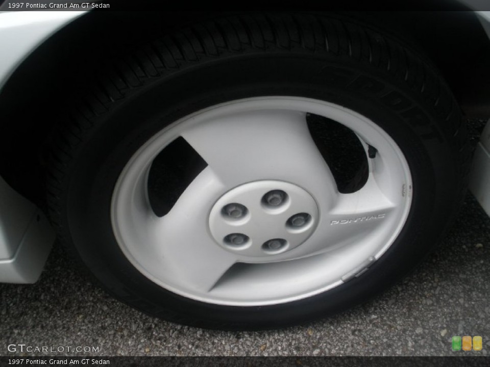 1997 Pontiac Grand Am GT Sedan Wheel and Tire Photo #82113421