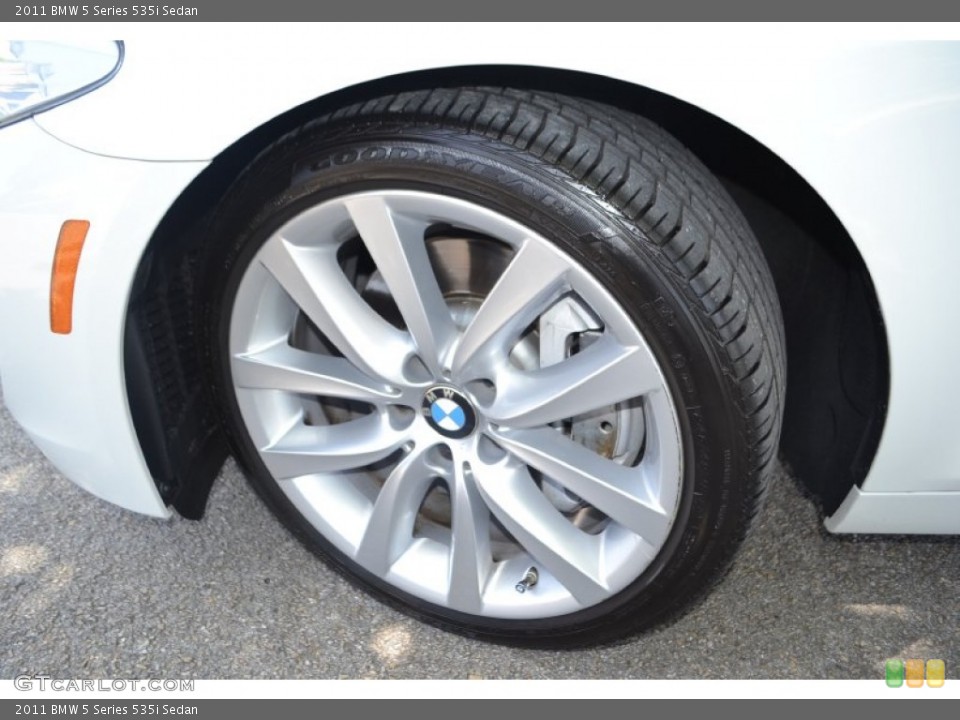 2011 BMW 5 Series 535i Sedan Wheel and Tire Photo #82268097