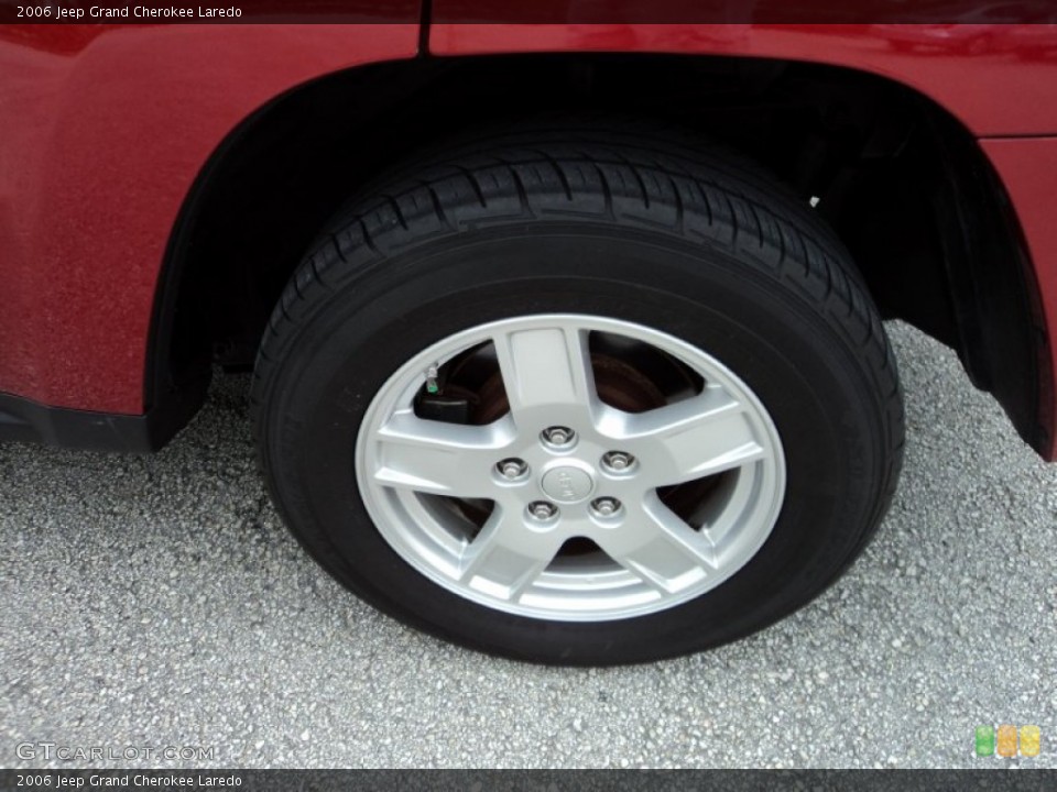 2006 Jeep Grand Cherokee Laredo Wheel and Tire Photo #82308548