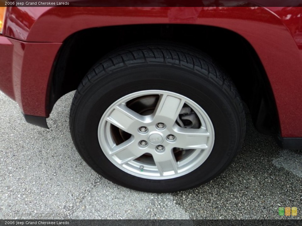 2006 Jeep Grand Cherokee Laredo Wheel and Tire Photo #82308575