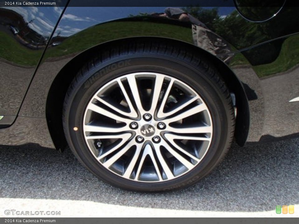 2014 Kia Cadenza Premium Wheel and Tire Photo #82370347