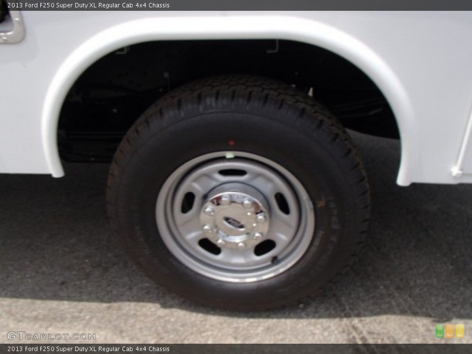 2013 Ford F250 Super Duty XL Regular Cab 4x4 Chassis Wheel and Tire Photo #82398045