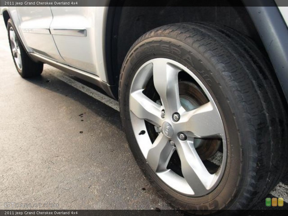 2011 Jeep Grand Cherokee Overland 4x4 Wheel and Tire Photo #82403332