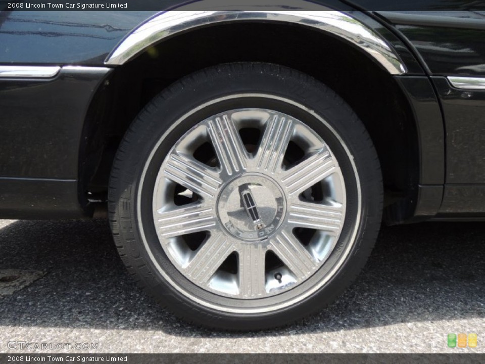 2008 Lincoln Town Car Signature Limited Wheel and Tire Photo #82403418