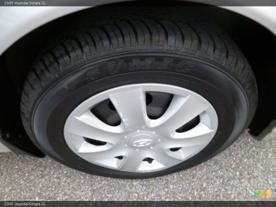 2005 Hyundai Sonata GL Wheel and Tire Photo #82449229