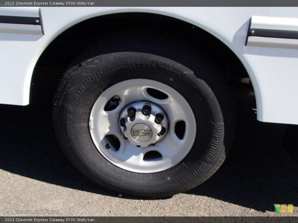 2013 Chevrolet Express Cutaway 3500 Utility Van Wheel and Tire Photo #82485521