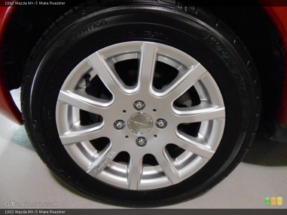 1992 Mazda MX-5 Miata Roadster Wheel and Tire Photo #82493990
