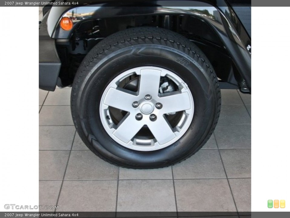 2007 Jeep Wrangler Unlimited Sahara 4x4 Wheel and Tire Photo #82519514