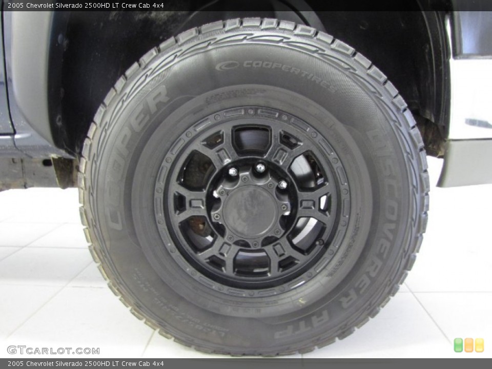 2005 Chevrolet Silverado 2500HD Custom Wheel and Tire Photo #82526556