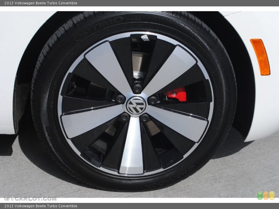 2013 Volkswagen Beetle Turbo Convertible Wheel and Tire Photo #82555543