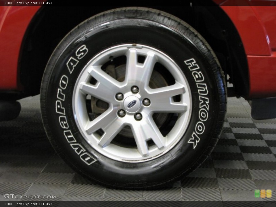 2000 Ford Explorer XLT 4x4 Wheel and Tire Photo #82569530