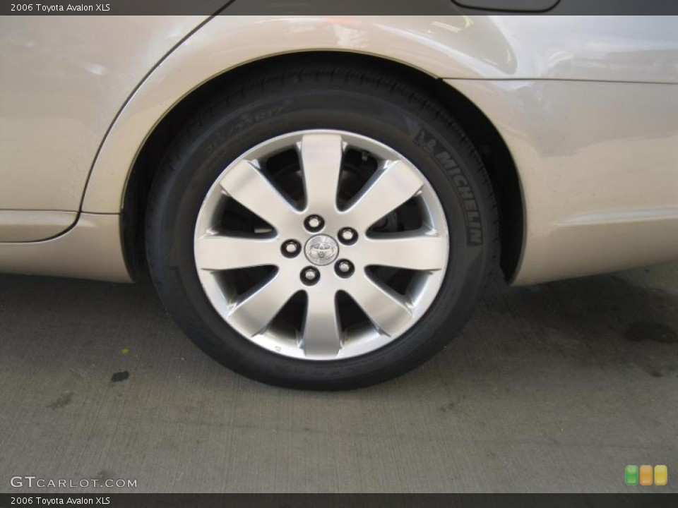 2006 Toyota Avalon XLS Wheel and Tire Photo #82619627
