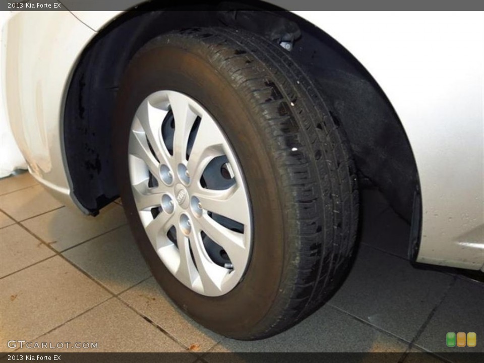 2013 Kia Forte EX Wheel and Tire Photo #82632812