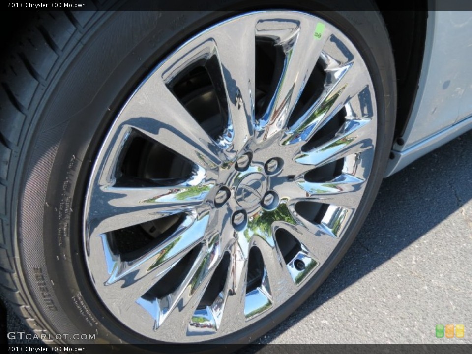 2013 Chrysler 300 Motown Wheel and Tire Photo #82636586