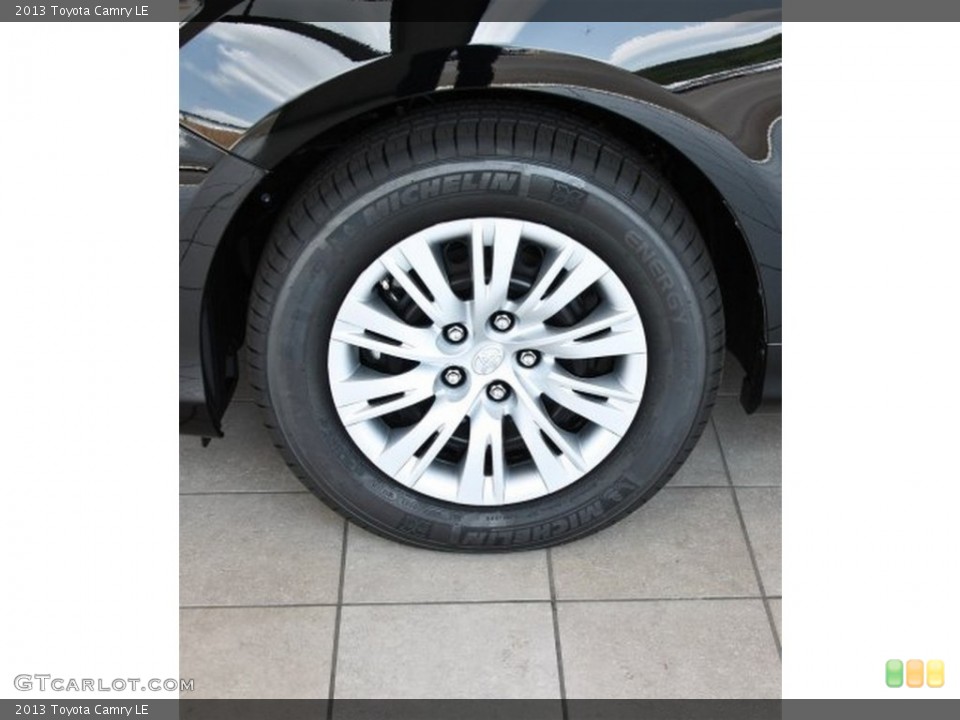 2013 Toyota Camry LE Wheel and Tire Photo #82737690