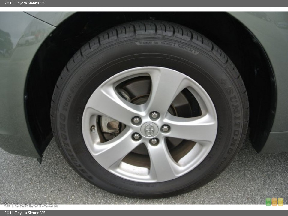 2011 Toyota Sienna V6 Wheel and Tire Photo #82753438