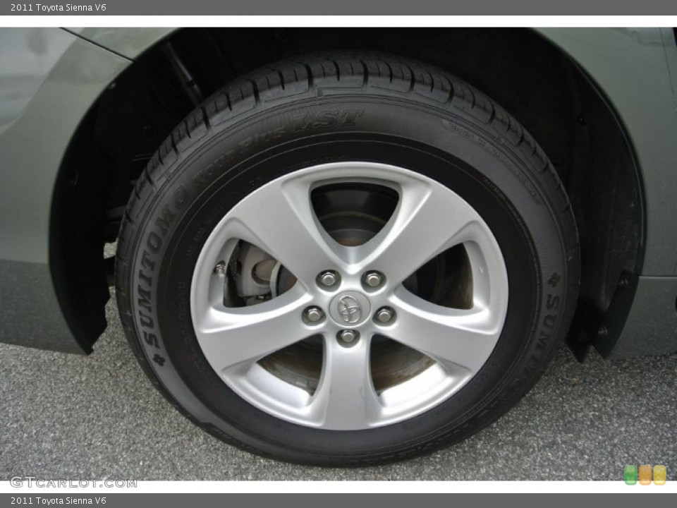 2011 Toyota Sienna V6 Wheel and Tire Photo #82753484