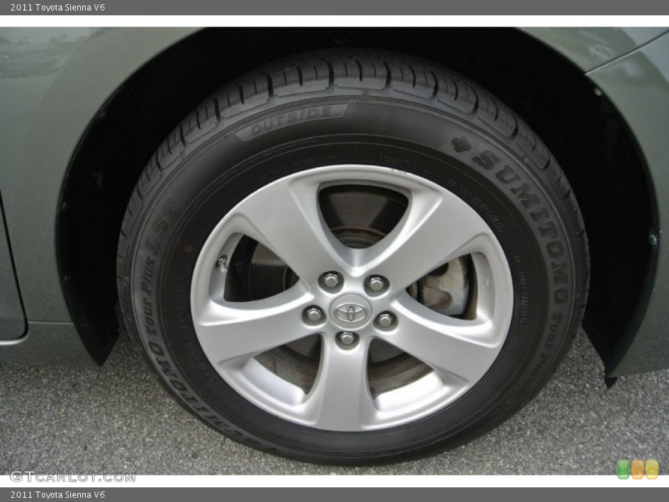 2011 Toyota Sienna V6 Wheel and Tire Photo #82753505