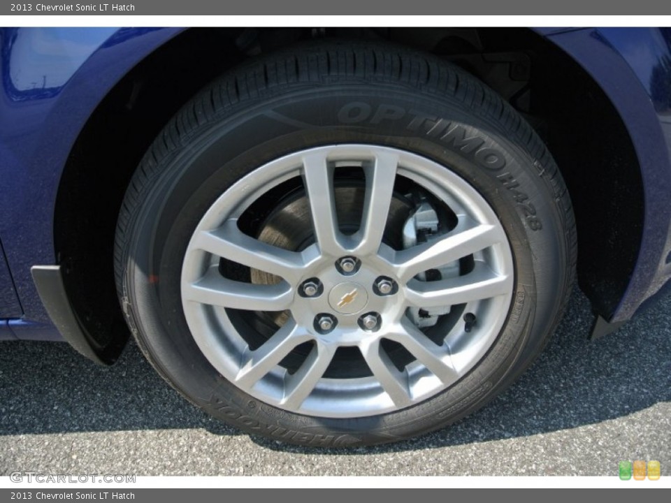 2013 Chevrolet Sonic LT Hatch Wheel and Tire Photo #82759337