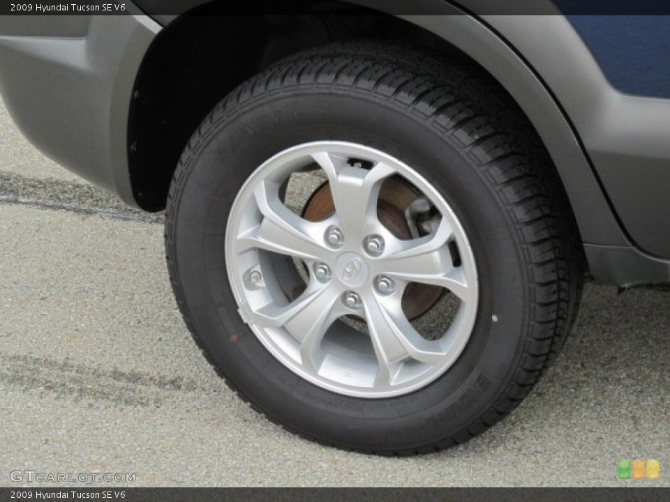 2009 Hyundai Tucson SE V6 Wheel and Tire Photo #82777385