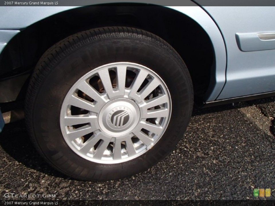 2007 Mercury Grand Marquis LS Wheel and Tire Photo #82861655