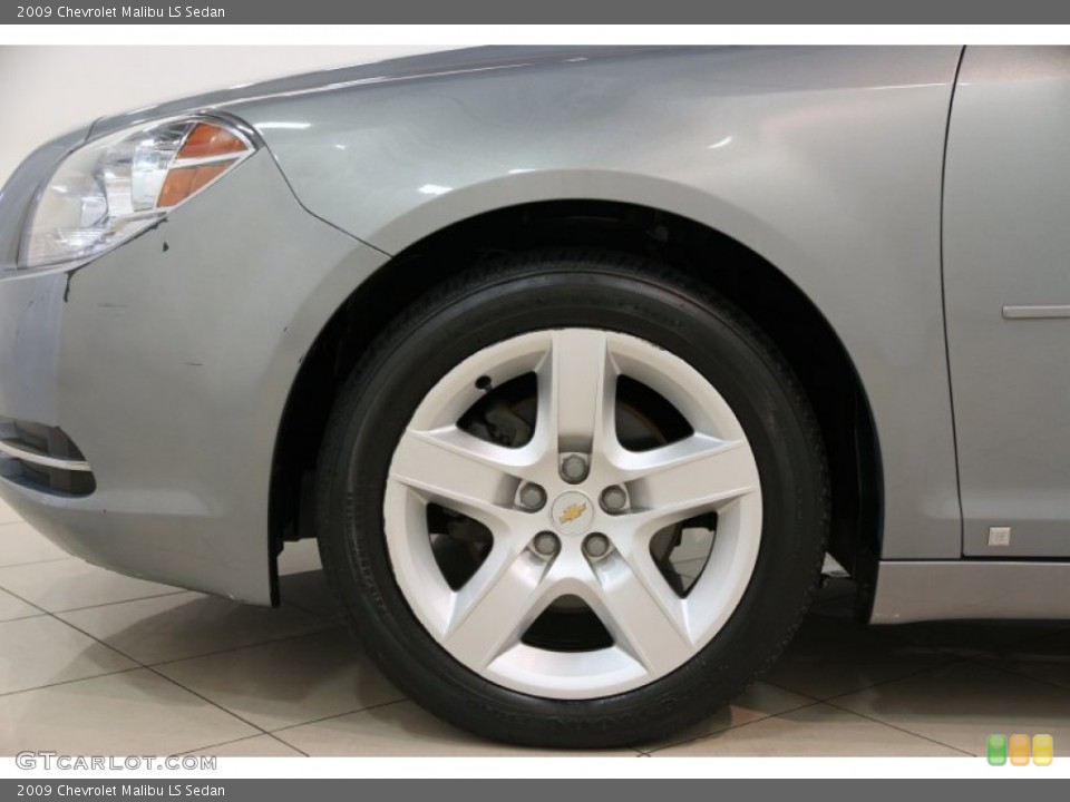 2009 Chevrolet Malibu LS Sedan Wheel and Tire Photo #82894738
