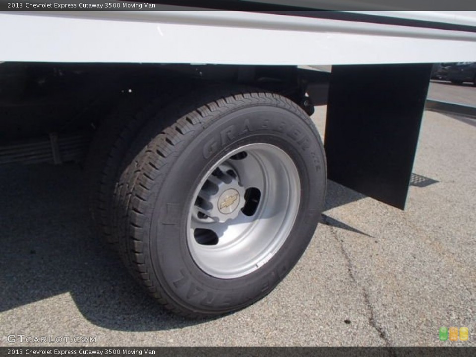 2013 Chevrolet Express Cutaway Wheels and Tires