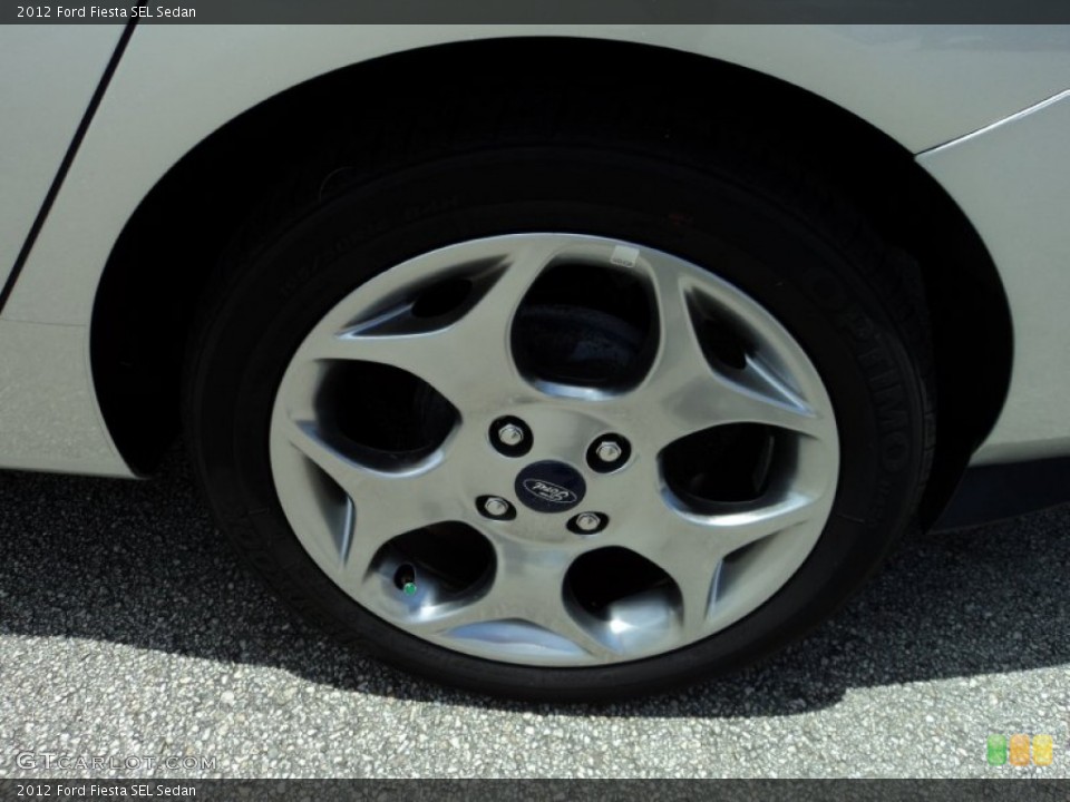 2012 Ford Fiesta SEL Sedan Wheel and Tire Photo #82911367