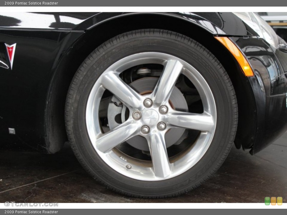 2009 Pontiac Solstice Roadster Wheel and Tire Photo #82911724