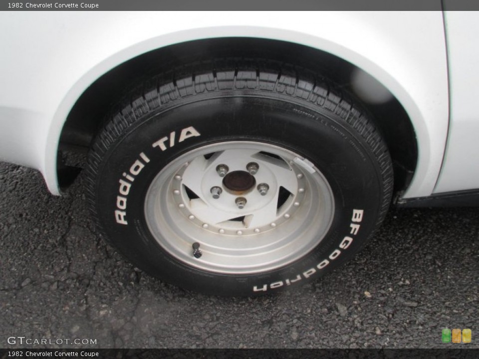1982 Chevrolet Corvette Custom Wheel and Tire Photo #82961635