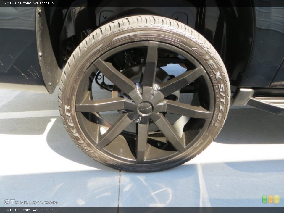 2013 Chevrolet Avalanche Custom Wheel and Tire Photo #82986818