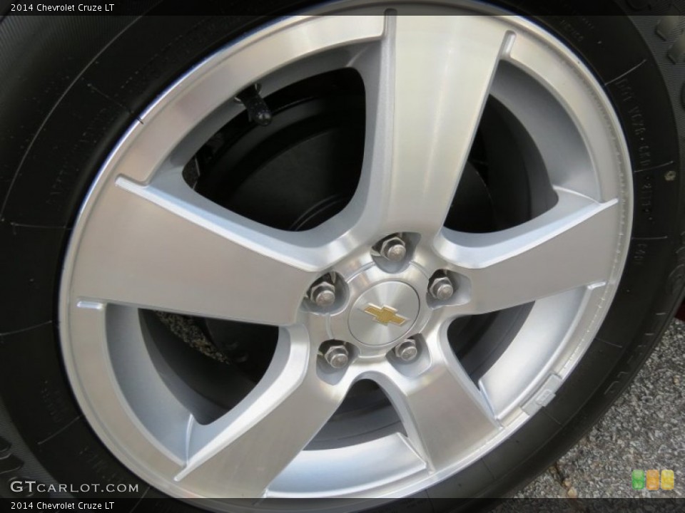 2014 Chevrolet Cruze LT Wheel and Tire Photo #82994729