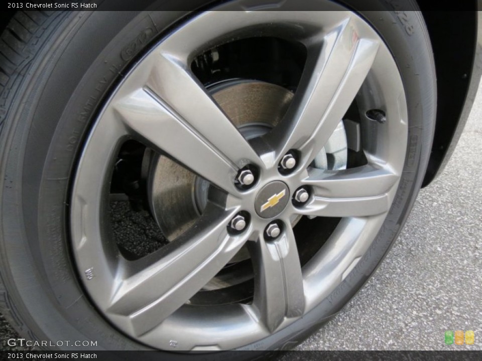 2013 Chevrolet Sonic RS Hatch Wheel and Tire Photo #82995976