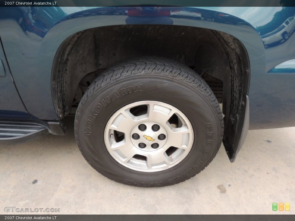 2007 Chevrolet Avalanche LT Wheel and Tire Photo #83111499