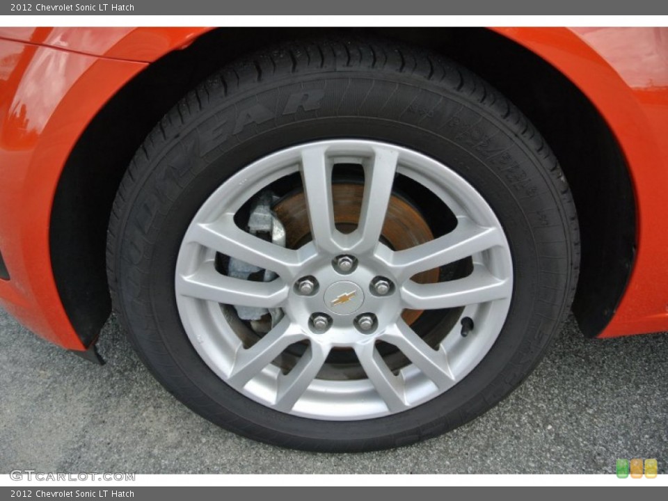 2012 Chevrolet Sonic LT Hatch Wheel and Tire Photo #83165720