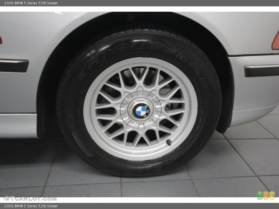 2000 BMW 5 Series 528i Sedan Wheel and Tire Photo #83455379
