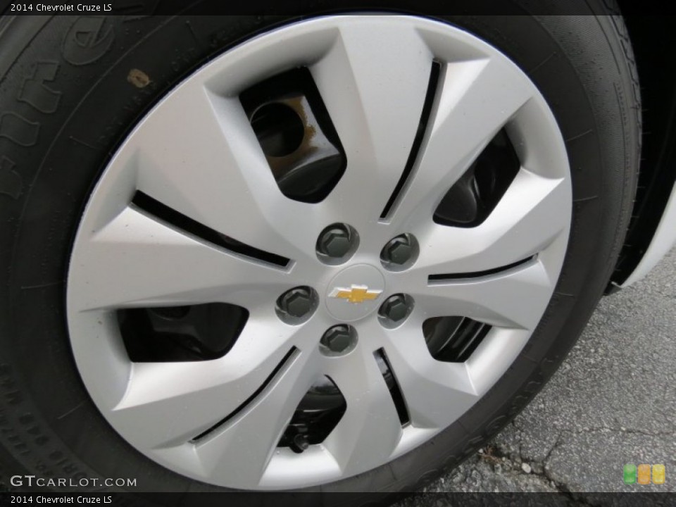 2014 Chevrolet Cruze LS Wheel and Tire Photo #83460904
