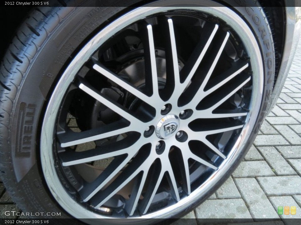 2012 Chrysler 300 Custom Wheel and Tire Photo #83550369