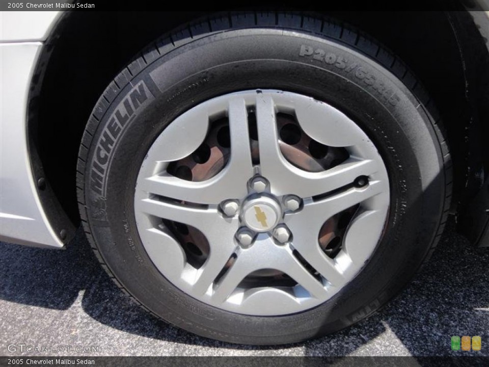 2005 Chevrolet Malibu Sedan Wheel and Tire Photo #83574837