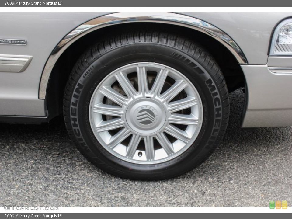 2009 Mercury Grand Marquis Wheels and Tires